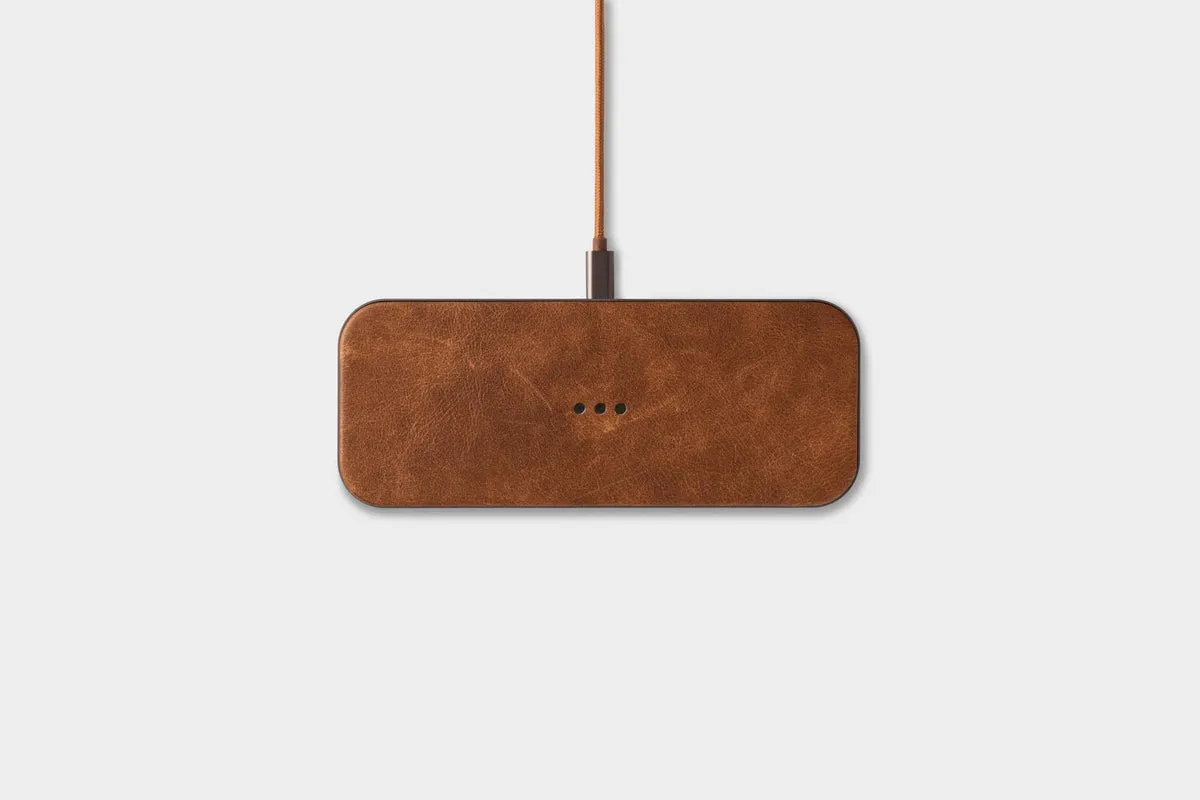 Courant Catch 2 Wireless Leather Charger in Saddle