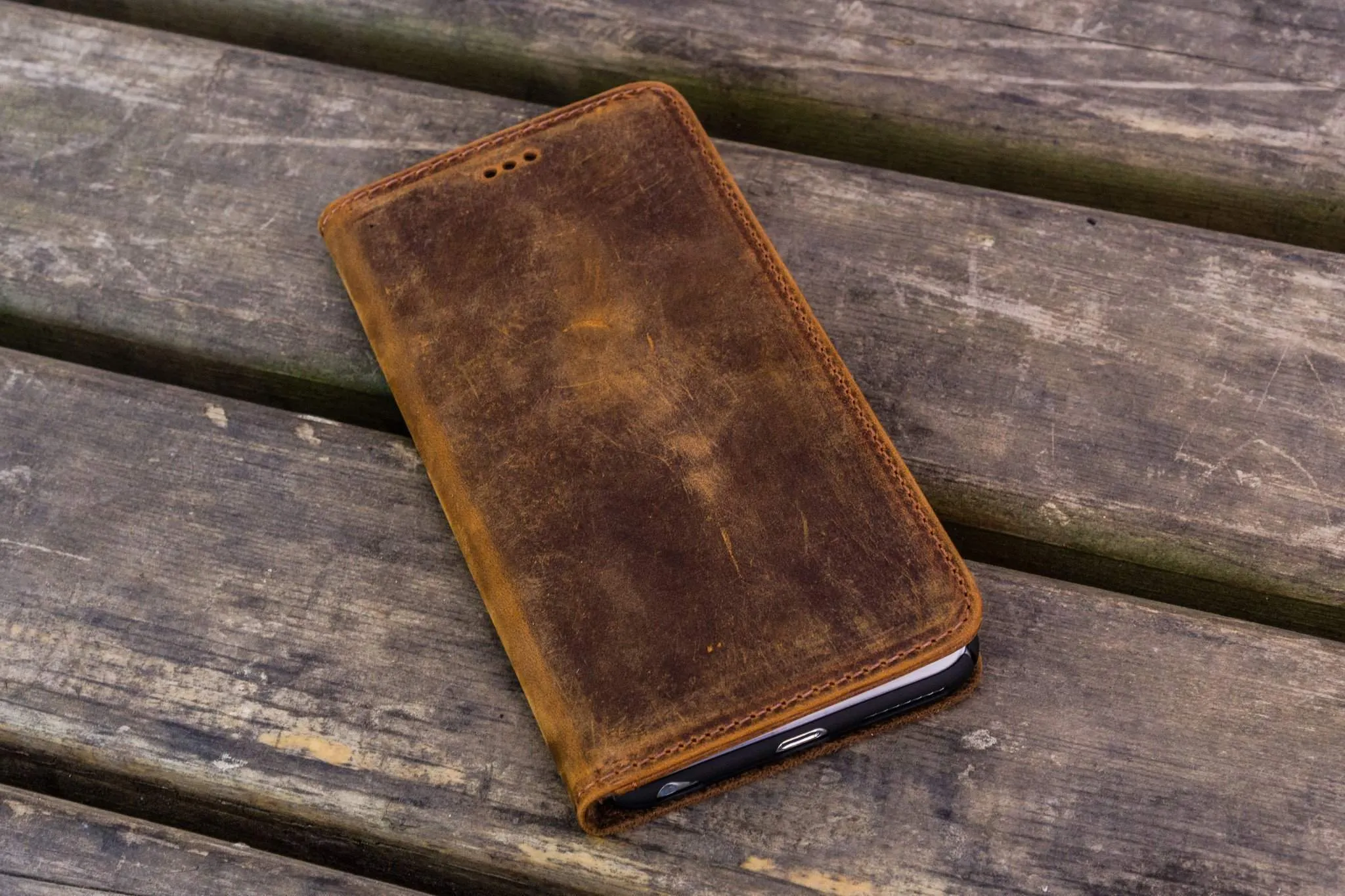 iPhone 5/5s/SE Leather Wallet Case - No.01