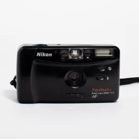 Nikon Fun Touch 4 with f/4.5 29mm lens, AutoFocus with Pouch