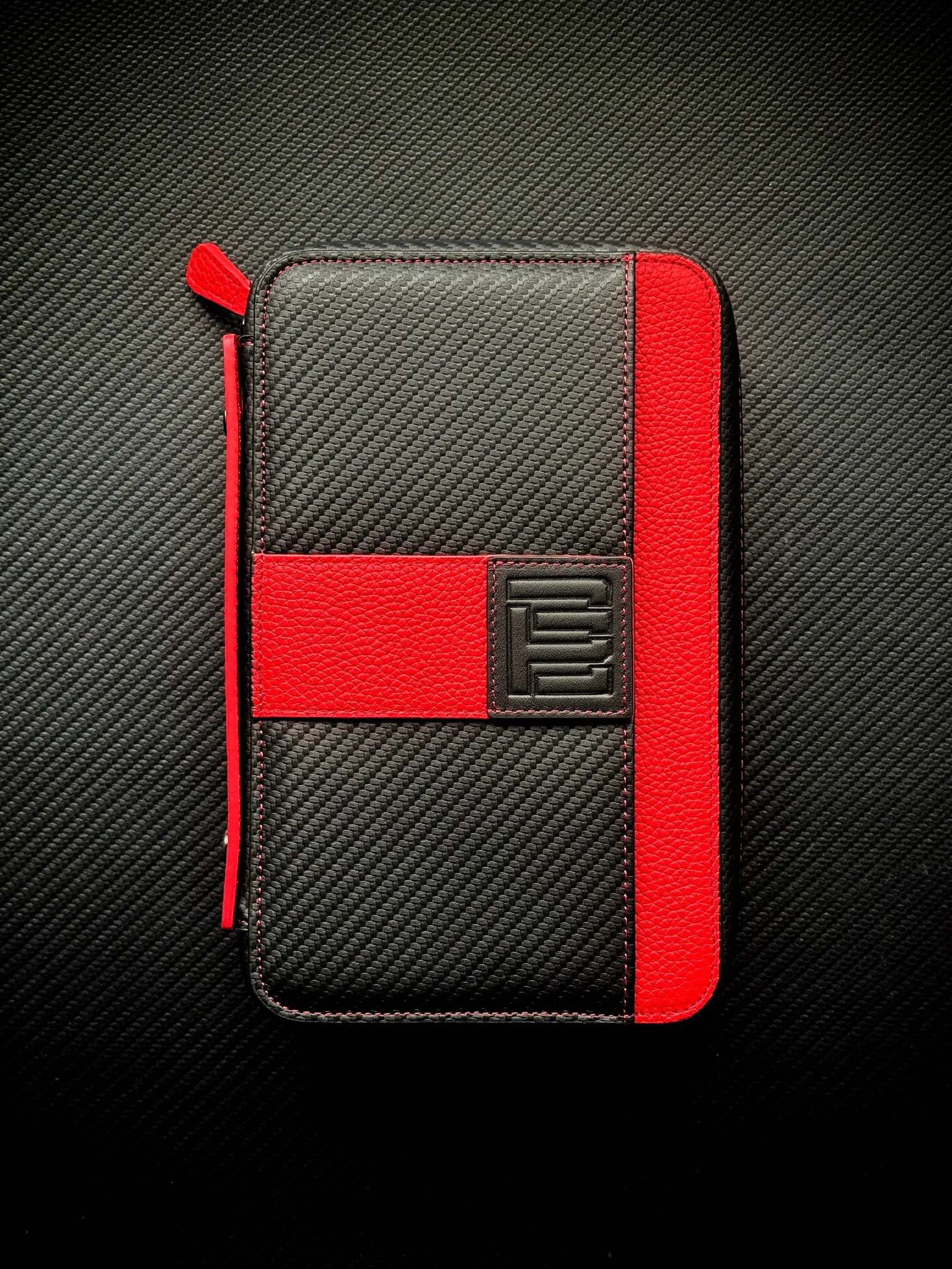 Project Carbon Cigar Case Black/Red Carbon (2024 VERSION)